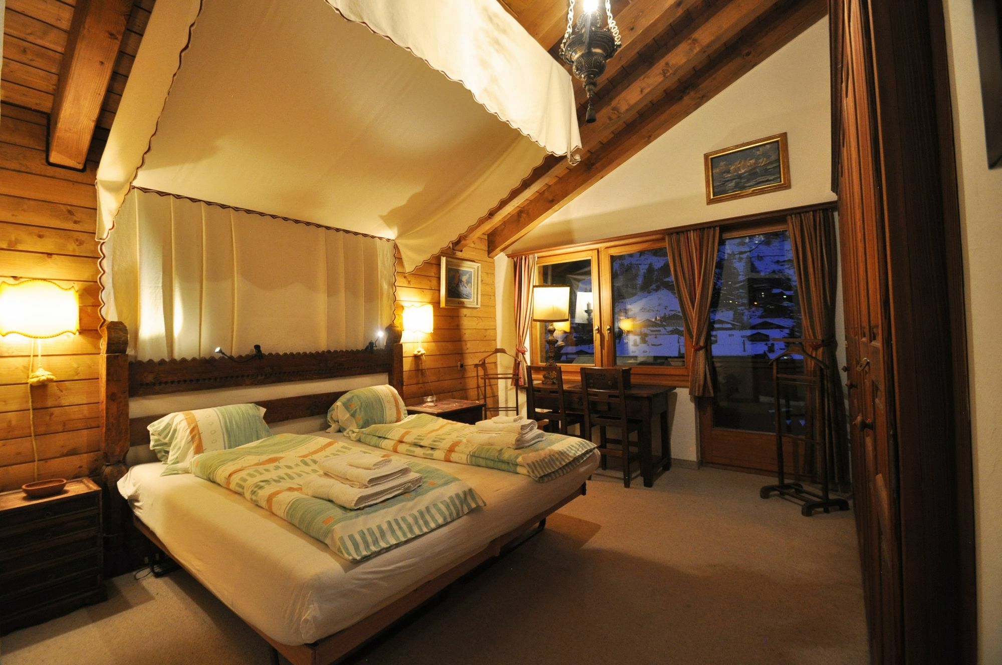 Haus Tiefbach - Apartment Cervino Zermatt Exterior photo