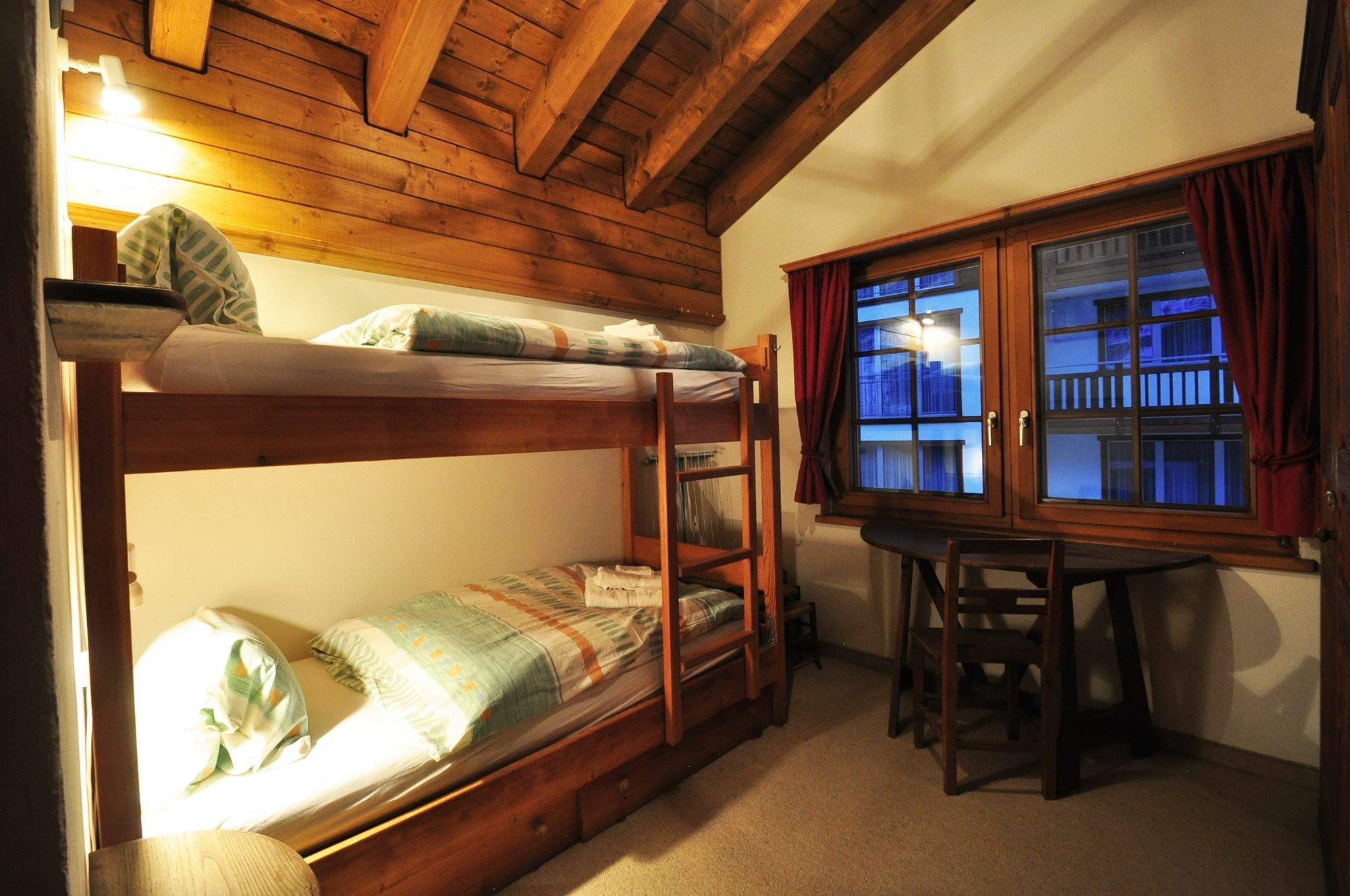 Haus Tiefbach - Apartment Cervino Zermatt Exterior photo